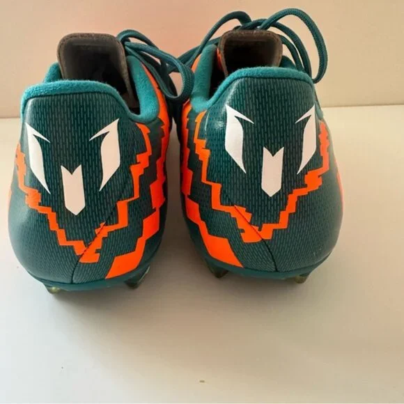Adidas Messi Cleats - Picture 5 of 16